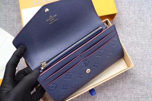 LVコピーウォレット着用イメージ